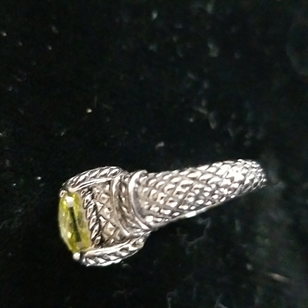 Ring - Picture 4 of 4